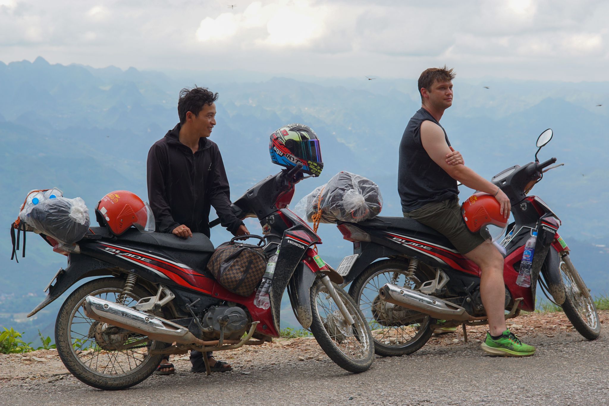 Ha Giang Discovery Tour 6 Days 5 Nights (Mix All)