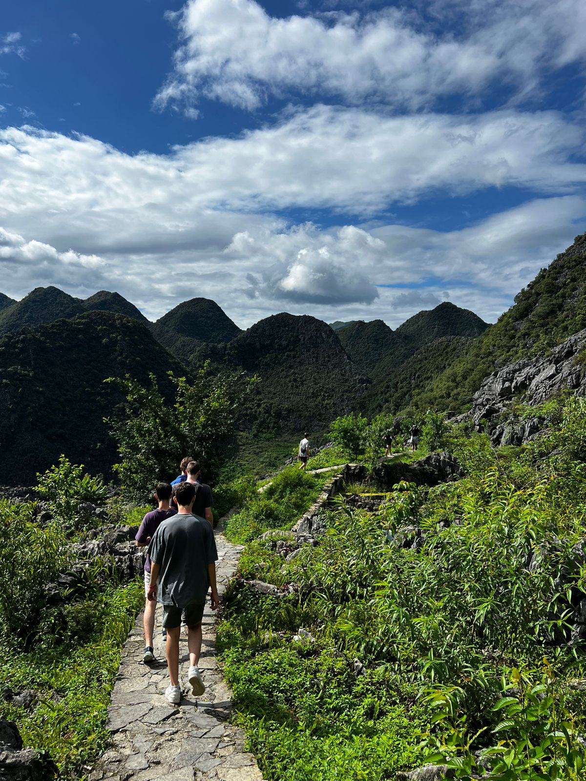 Hoang Su Phi β Thao Nguyen Suoi Thau β Bac Ha Tour 4 Days 3 Nights